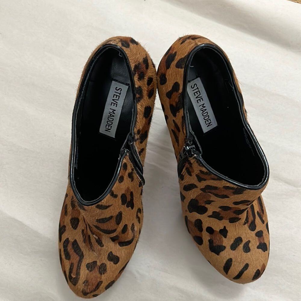 STEVE MADDEN  ANKLE HEEL BOOTIES SIZE 9M‎